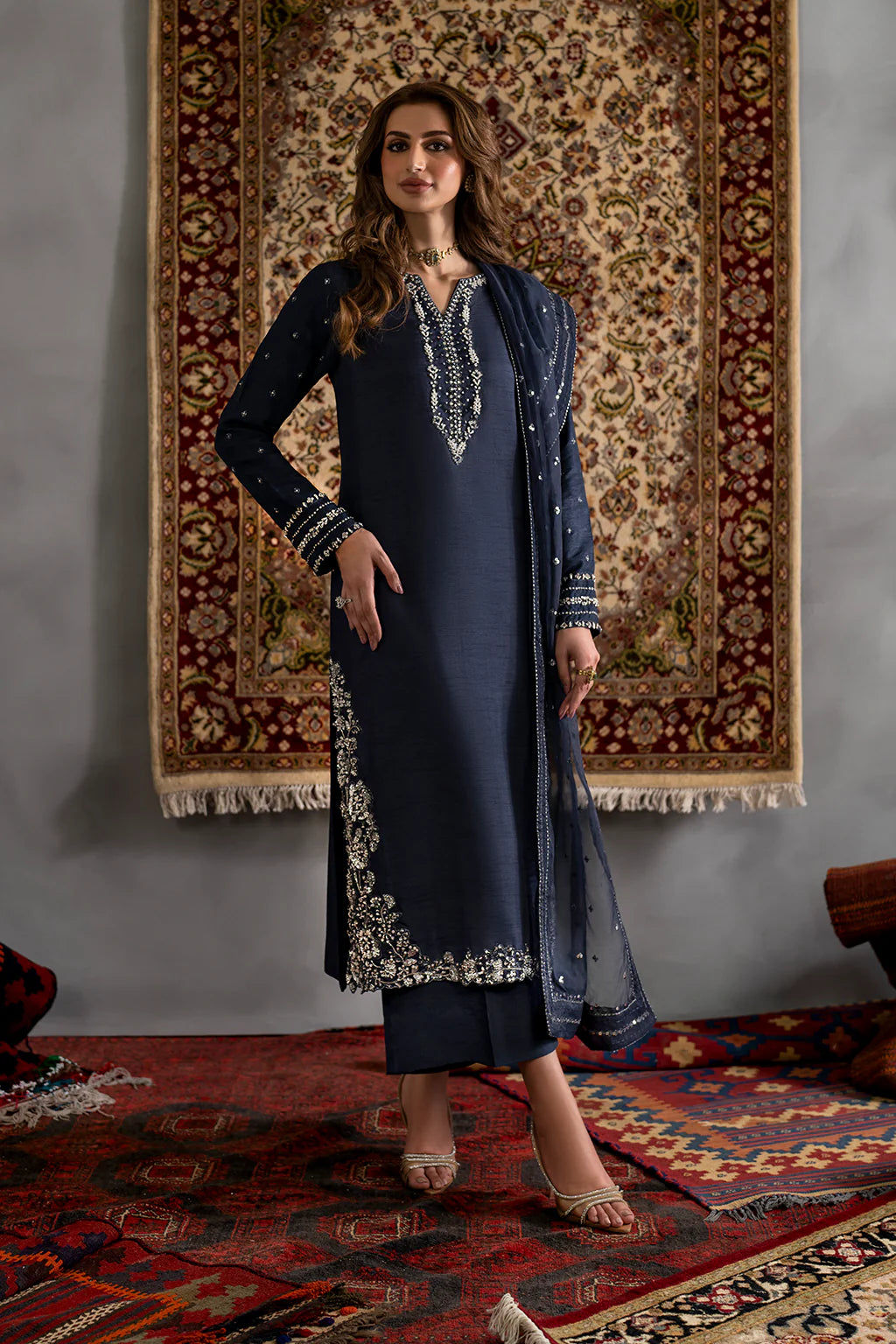 Iznik Raw Silk Embroidered Ensemble