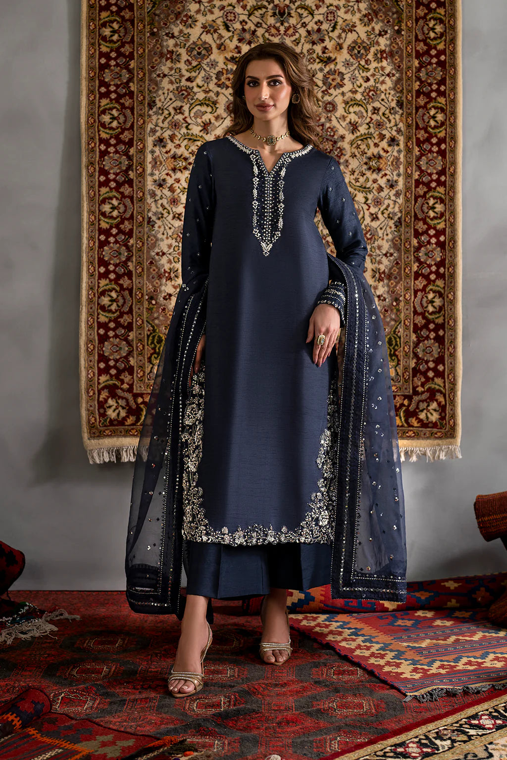 Iznik Raw Silk Embroidered Ensemble