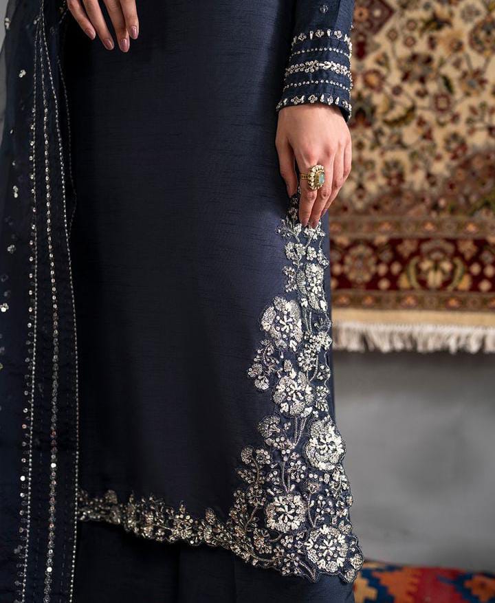 Iznik Raw Silk Embroidered Ensemble