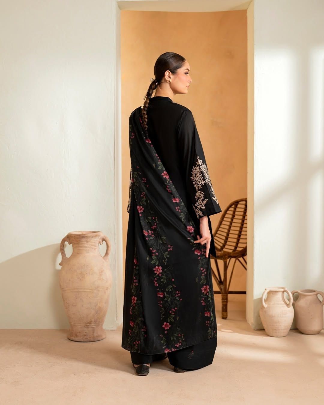 Iznik Heavy Embroidered Dhanak Suit