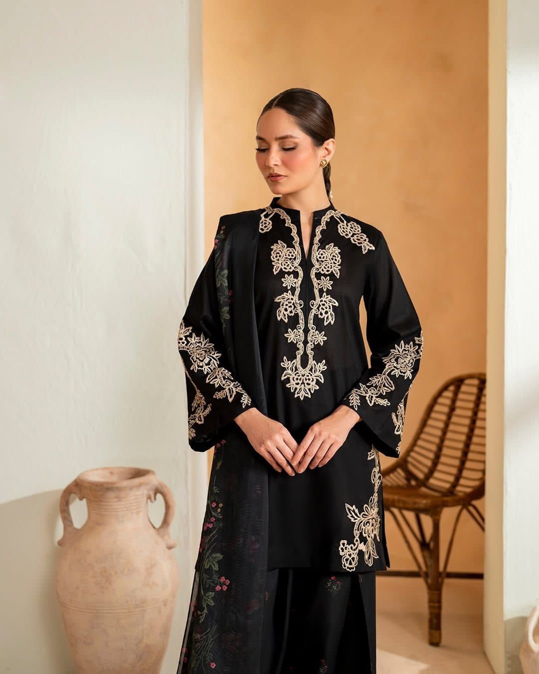 Iznik Heavy Embroidered Dhanak Suit