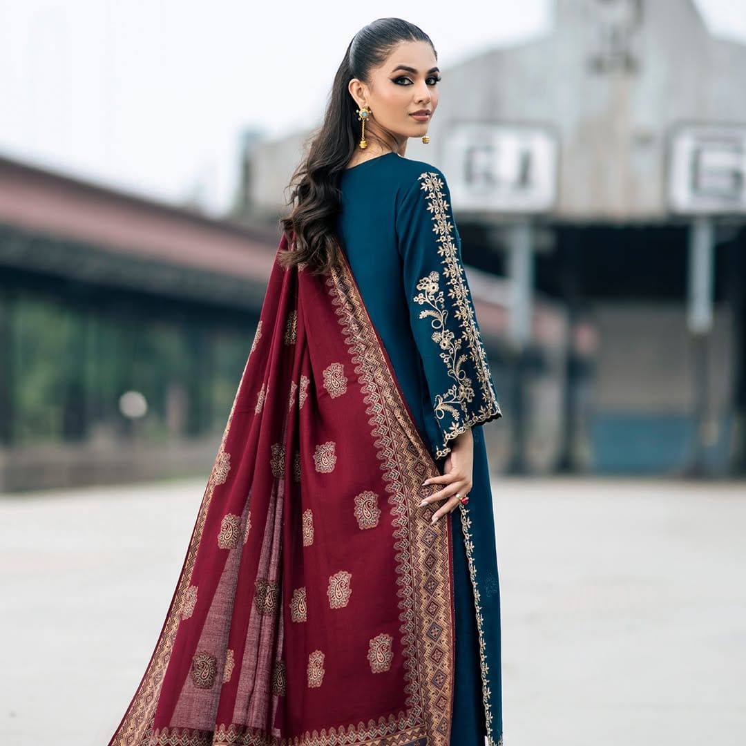The IZEL Zara | 3PC Embroidered Dhanak Luxury Suit | Unstitched