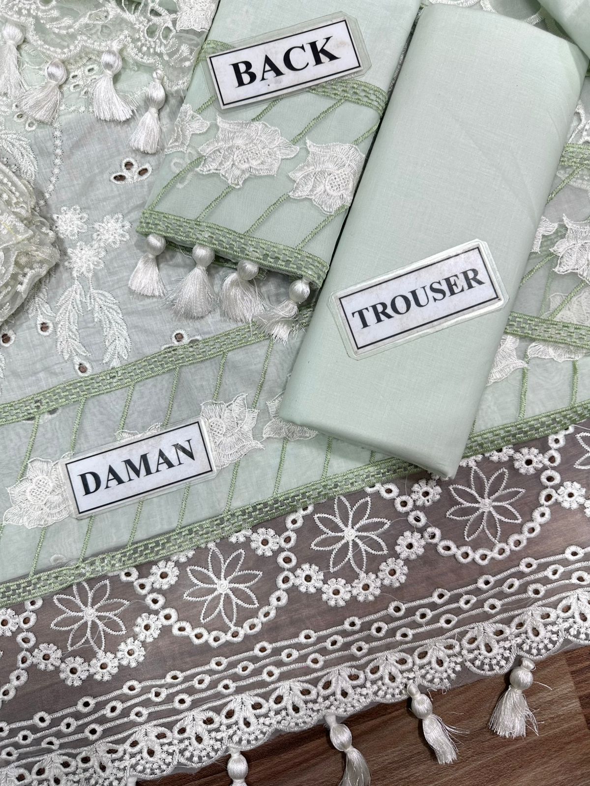 Imrozia Serene – Pistachio Lawn Replica