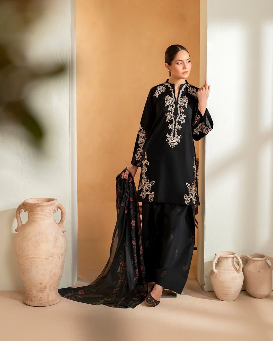 Iznik Heavy Embroidered Dhanak Suit